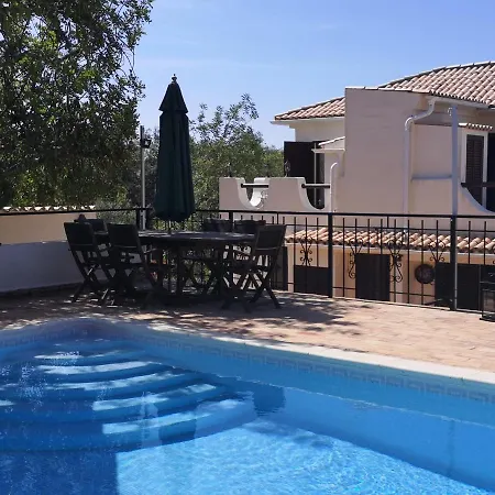 Quinta Da Familia Bed and Breakfast